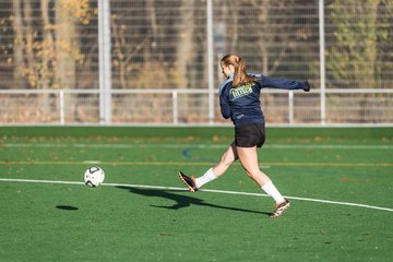 Bild 123 - wBJ VfL Pinneberg2 - Eimsbuttler TV 3 : Ergebnis: 5:0